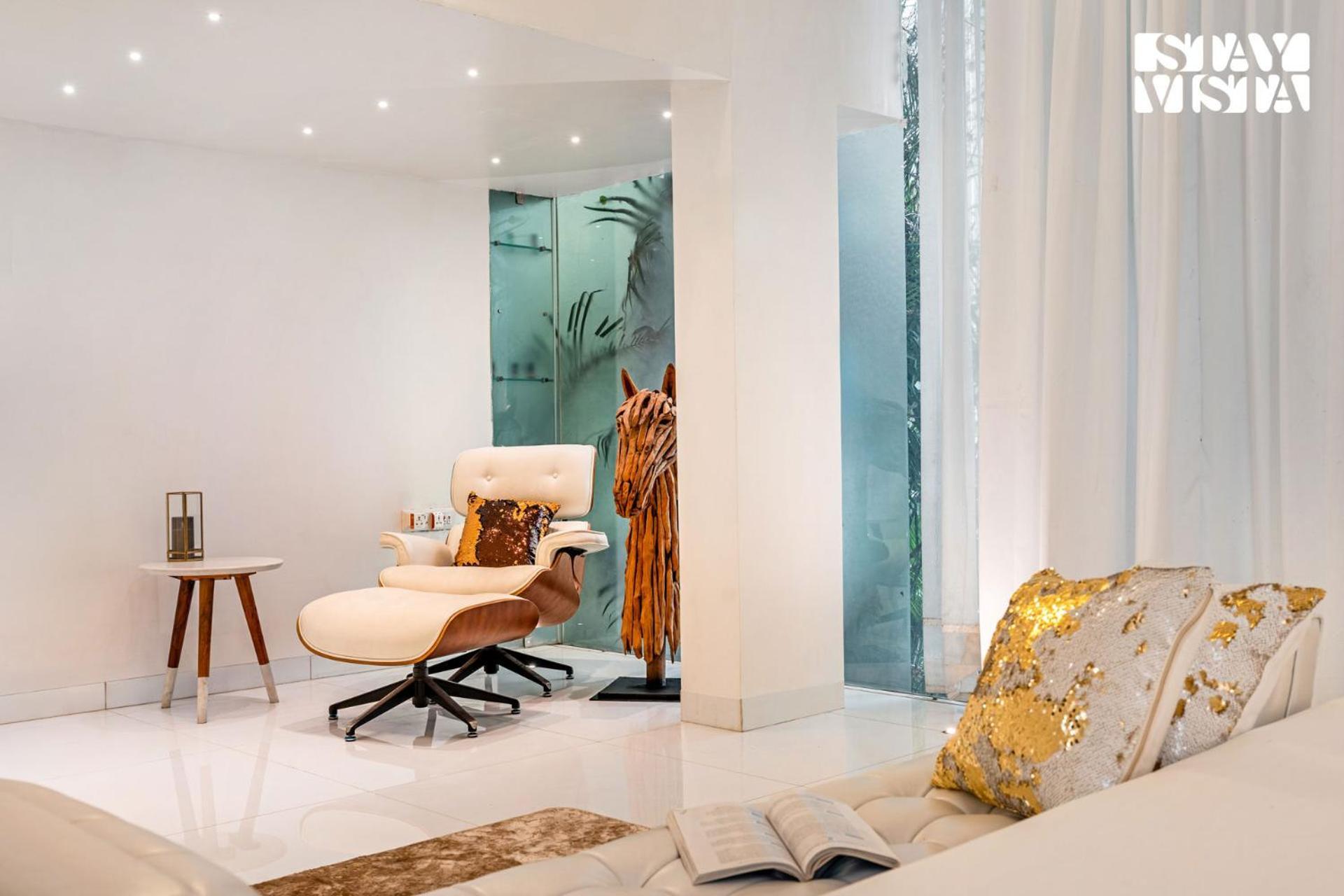 The Crystal Hall India'S Only All Glass Villa バンガロール エクステリア 写真