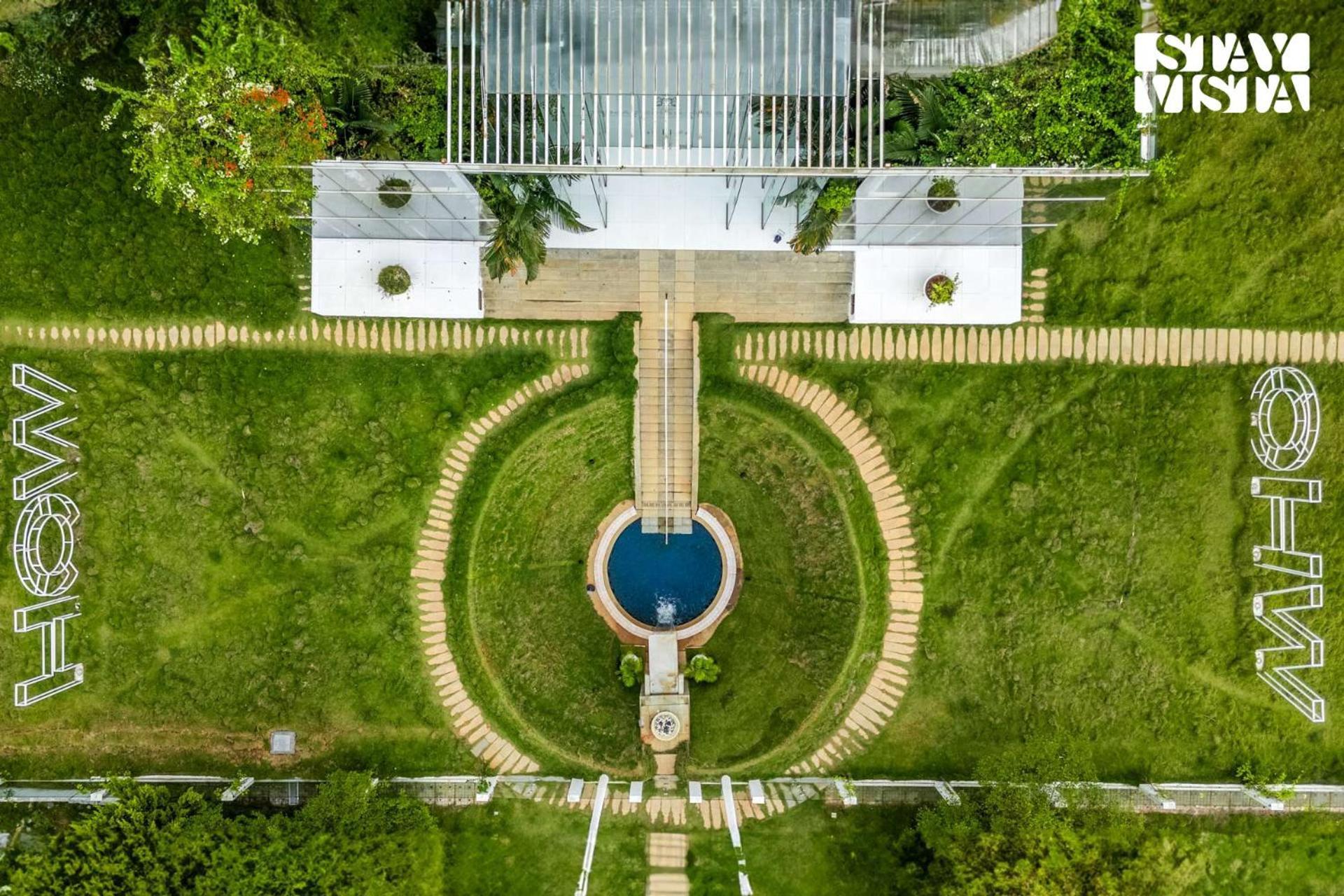 The Crystal Hall India'S Only All Glass Villa バンガロール エクステリア 写真